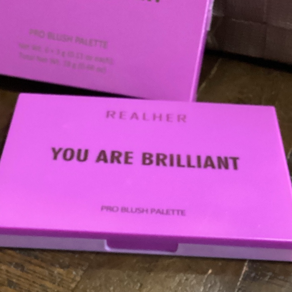 RealHer You Are Brilliant Blush Palette - Bold Pink